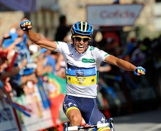 Contador revoluciona la Vuelta