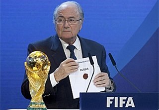 El racismo no es suficiente para Blatter