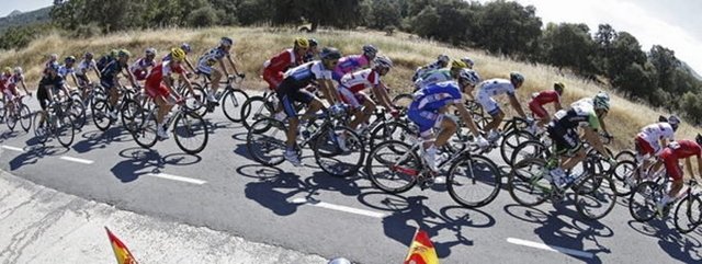 Pablo Lastras abandona la Vuelta con fracturas de clavícula, escápula y costilla