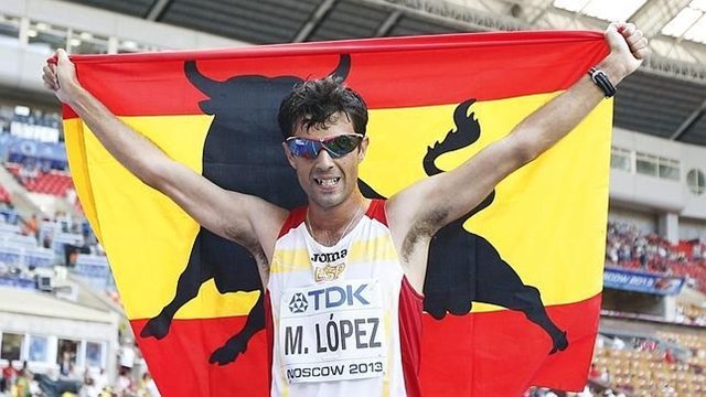Miguel Ángel López inaugura el medallero español