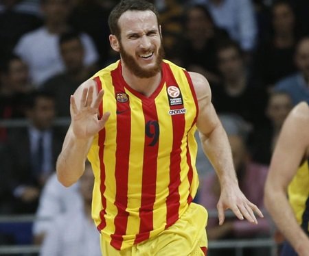 Marcelinho lidera la victoria del Barcelona