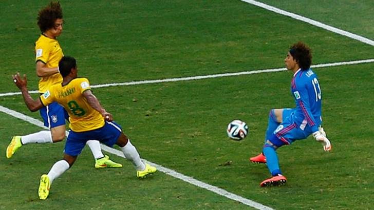 Reparto de puntos entre México y Brasil