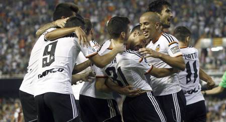 El Valencia lidera la liga tres años después
