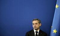 ￼Nicolas Sarkozy vuelve a mostrar su homofobia