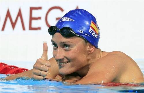 Mireia Belmonte reina en la piscina corta