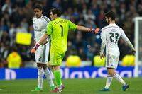 Con miedo, broncas y pitos el Madrid pasa a cuartos