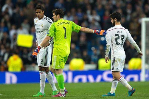 Con miedo, broncas y pitos el Madrid pasa a cuartos