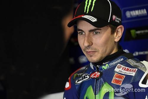 Iannone fastidia a un Lorenzo que saldrá tercero