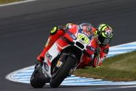 Iannone fastidia a un Lorenzo que saldrá tercero
