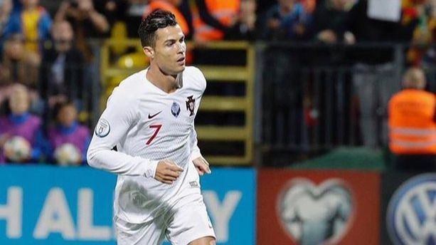 Cristiano Ronaldo a la grada del Metropolitano: 'Tenéis que aprender'