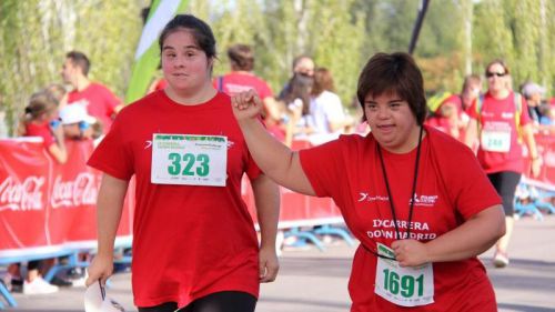 Casi 5.000 personas corren por la inclusión en la cita solidaria de Down Madrid