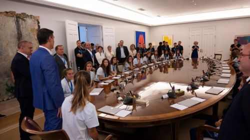 Campeonas del Mundial Sub-20: El presidente recibe a la Selección Femenina Española de Fútbol