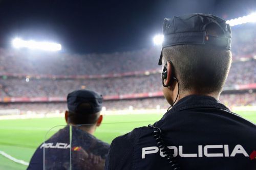 Detenidos 84 ultras por participar en una pelea multitudinaria antes de un partido de fútbol