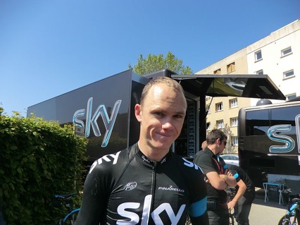 Froome correrá dos temporadas más con el Sky