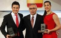 Carolina Marín y Javier Gómez Noya reciben el premio de Mejor Deportista Español 2015