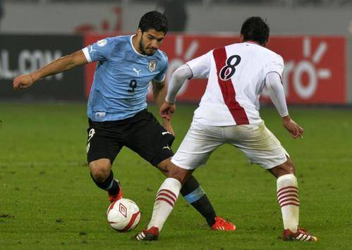 Cavani pone lider a Uruguay para el Mundial de Rusia 2018