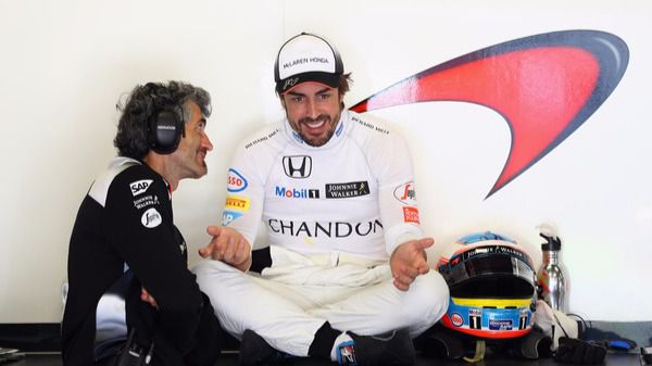 Carlos Sainz Jr saldrá octavo y Sainz décimo