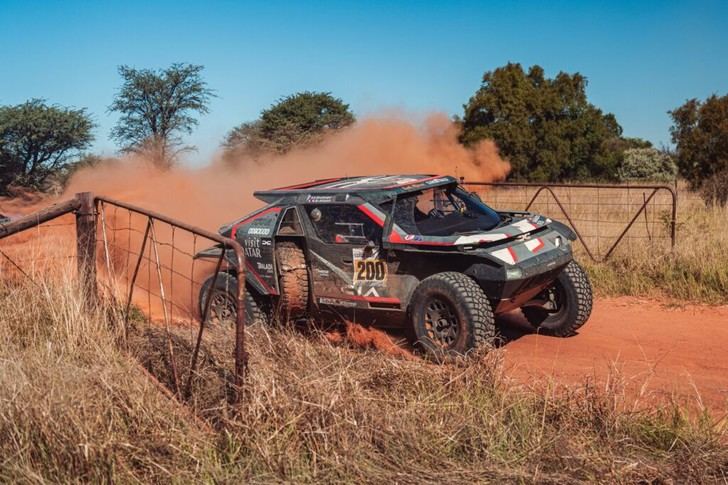 Al-Attiyah conquista la tercera etapa del Rally Safari en Sudáfrica para Dacia