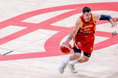 Alberto Abalde se retira de la concentración por lesión muscular