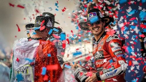 Bagnaia se impone en Austin tras la caída de Márquez