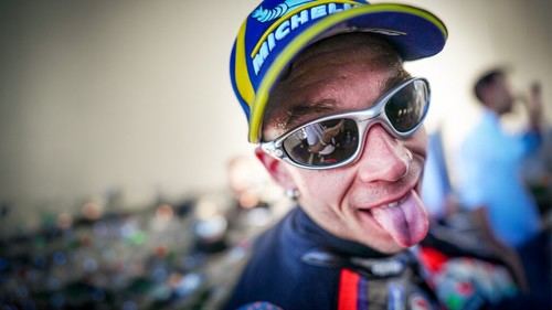 Bezzecchi logra su cuarta victoria consecutiva en Brasil y lidera el Mundial