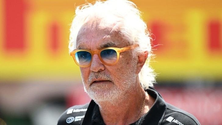 Briatore establece metas ambiciosas para Alpine en 2026 y busca nuevo director del equipo