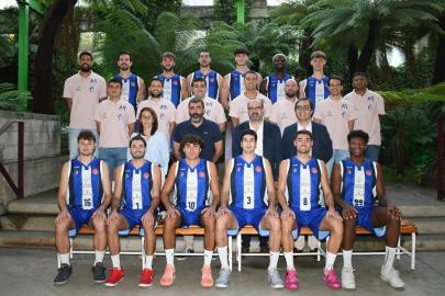 Clínica Ponferrada SDP presenta su equipo para la nueva temporada con gran entusiasmo