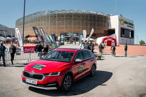 Škoda inicia su temporada ciclista en la Andalucía Bike Race 2025