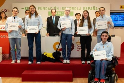 Seis deportistas paralímpicos reciben becas para continuar su formación universitaria