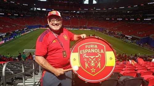 El legado del bombo en la afición española se renueva en el Mundial 2026