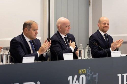 Infantino apoya medidas para mejorar la conducta de los jugadores antes del Mundial 2026