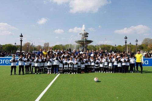 FIFA lanza programa de distribución gratuita de botas para jóvenes en todo el mundo