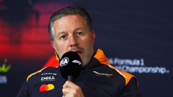 Conferencia de Directores de Equipos de F1 en China rinde homenaje a Eddie Jordan