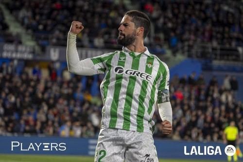 Jugadores que han vestido las camisetas del Real Betis y Sevilla FC
