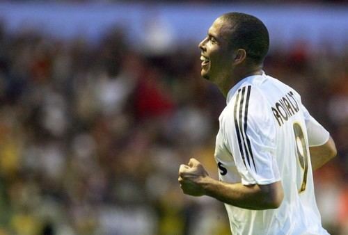 Jugadores que han vestido las camisetas del Real Madrid y Barcelona