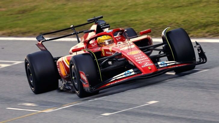 Hamilton participa en pruebas de neumáticos con Ferrari en Barcelona