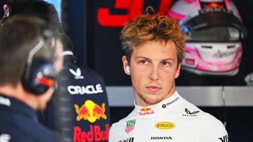 Lawson lamenta cambios en su coche tras difícil GP de China