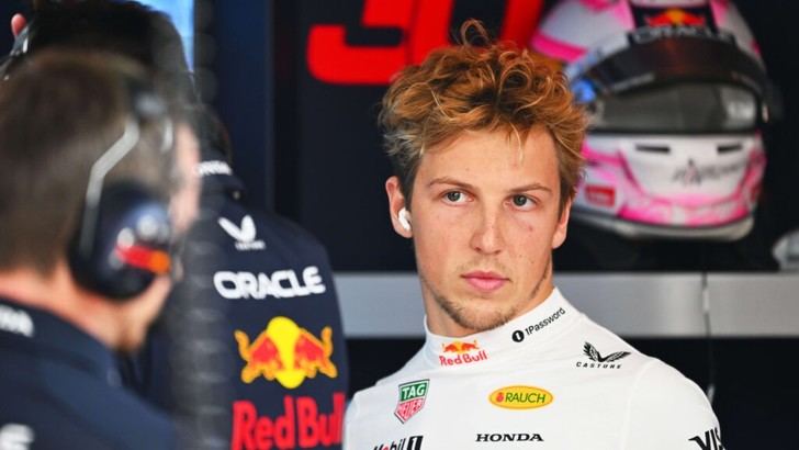 Lawson lamenta cambios en su coche tras difícil GP de China