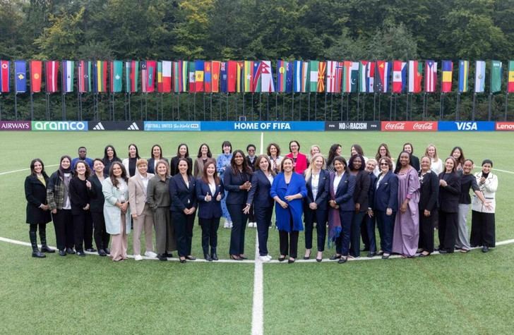 FIFA lanza nueva edición del programa de liderazgo femenino en fútbol