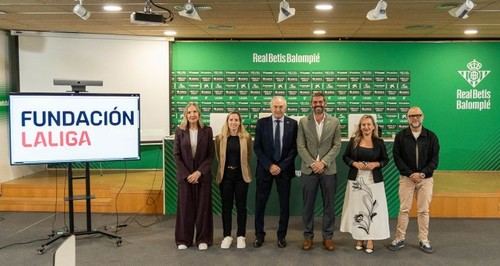 Expertos europeos se reúnen en Sevilla para promover la sostenibilidad en el fútbol