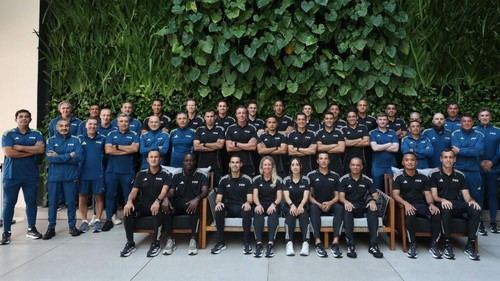 Árbitros de élite se preparan intensamente para la Copa Mundial 2026