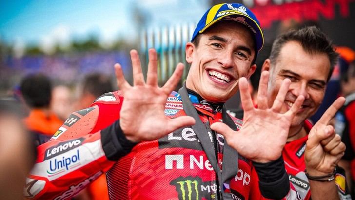 Márquez se impone con estrategia en el Tissot Sprint de Brno