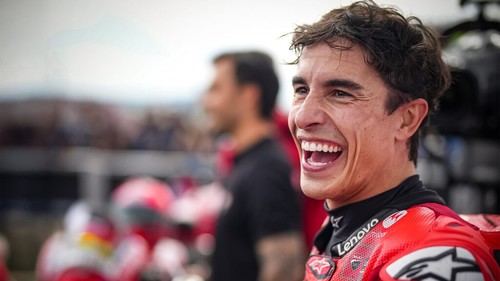 Marc Márquez triunfa en una carrera accidentada en Sachsenring