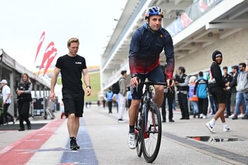 Ciclismo y MotoGP se unen en Le Mans para un evento especial con Mark Cavendish