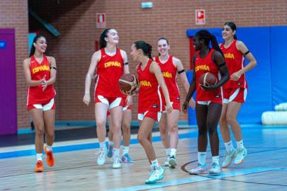 Más de 600 deportistas participaron en el verano de selecciones de baloncesto 2025