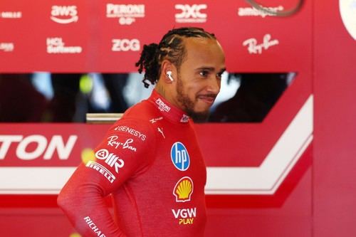 Hamilton busca debutar con pole en Ferrari en Australia
