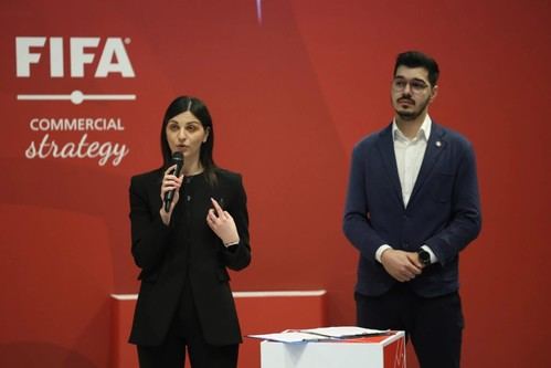 Rumanía y Uganda impulsan el fútbol femenino con apoyo de la FIFA