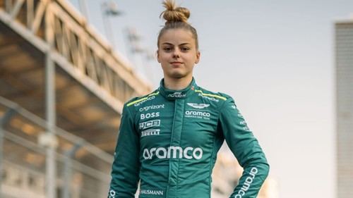 Tina Hausmann seguirá con Aston Martin en la F1 ACADEMY 2025