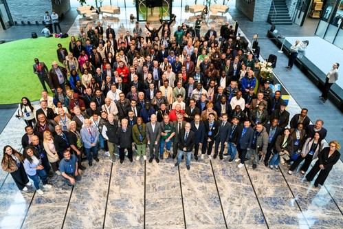 Delegación de prensa de la AIPS visita la sede de FIFA en Zúrich