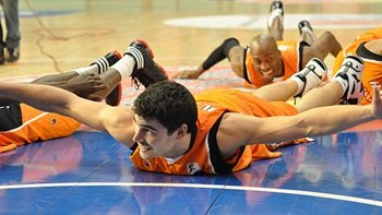 Fuenlabrada y Lagun Aro se cuelan en la Copa